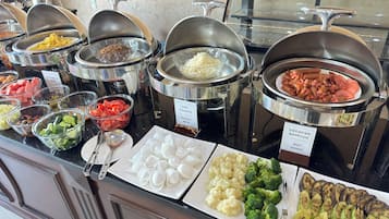Free daily buffet breakfast
