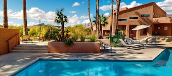 Hundevenlig og ombygget condo m / fælles pool, boblebad og tennis