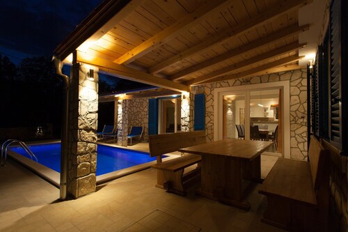 Modern 4* villa with high-quality furnishings and private pool