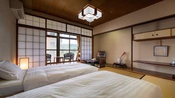 In-room safe, free WiFi, bed sheets