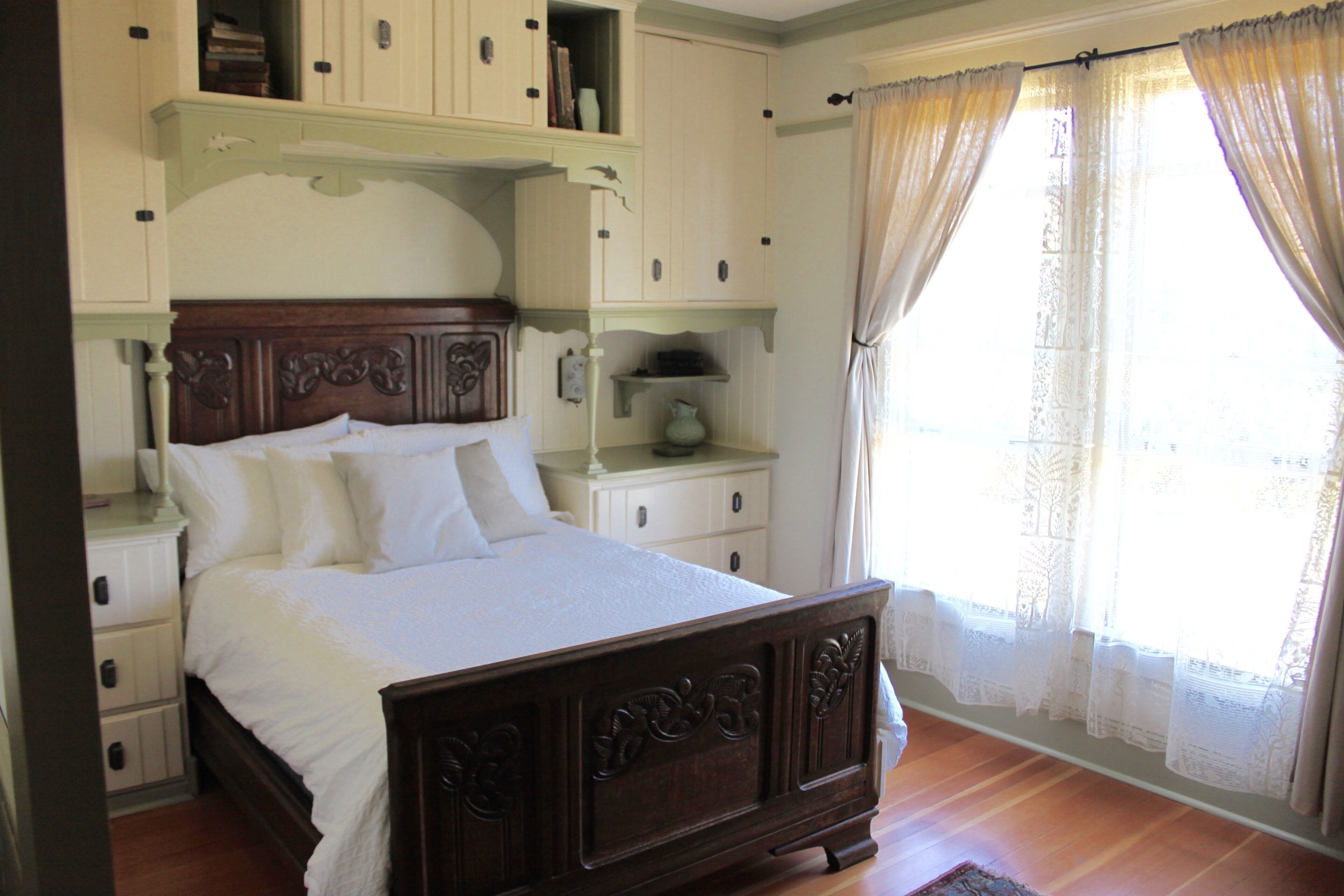 2 bedrooms, iron/ironing board, travel crib, WiFi