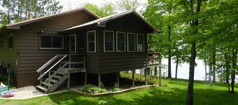 Sunrise Shores- Lots of space!!! 2+ bedroom 1.5 bath. Pet Friendly!