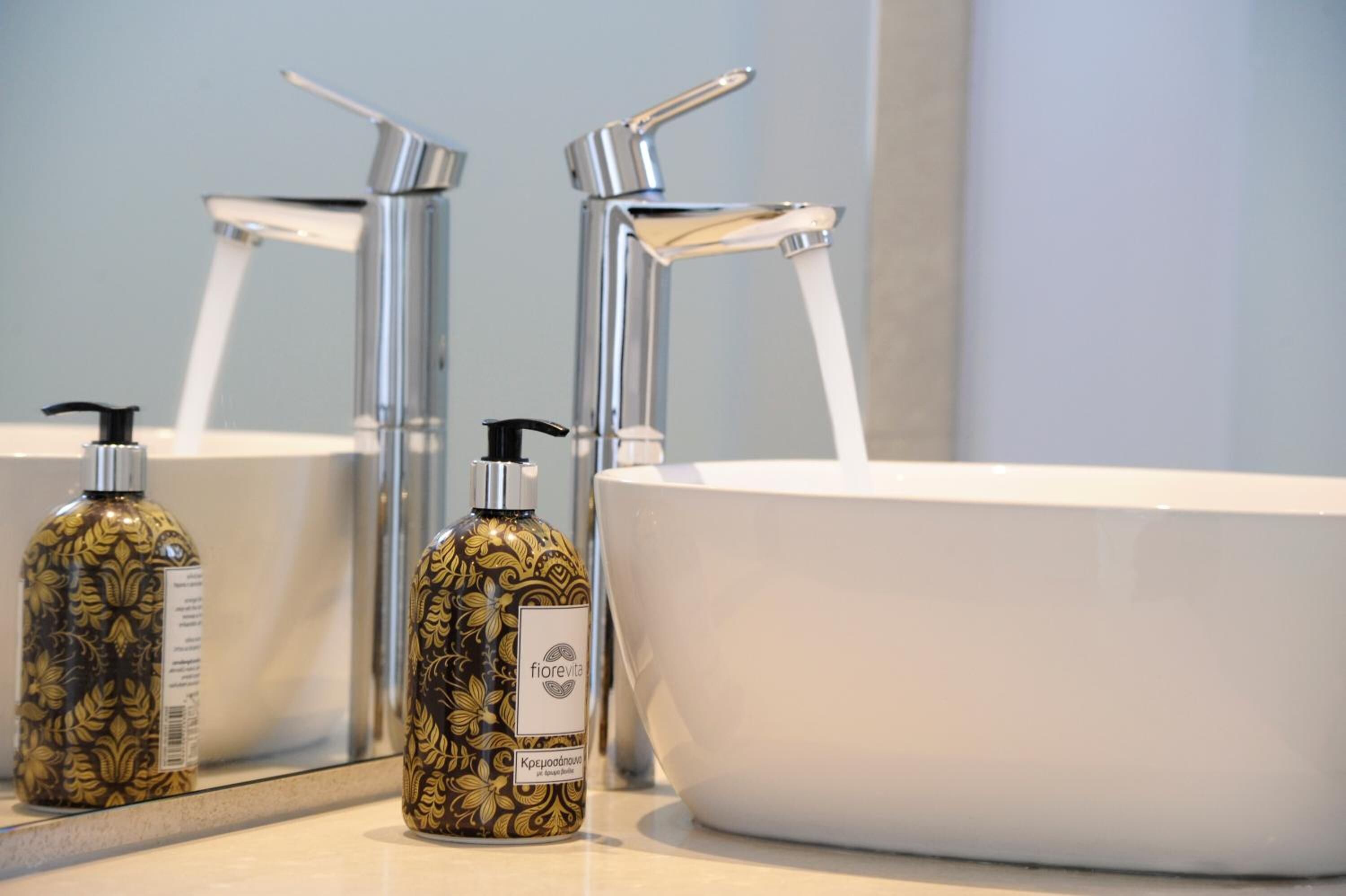 shower, free toiletries, hair dryer, bathrobes