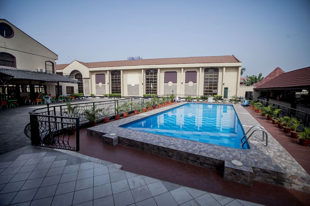 Benny Hotel