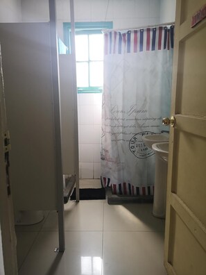 Bathroom - Hostal Vitalia (Santiago)