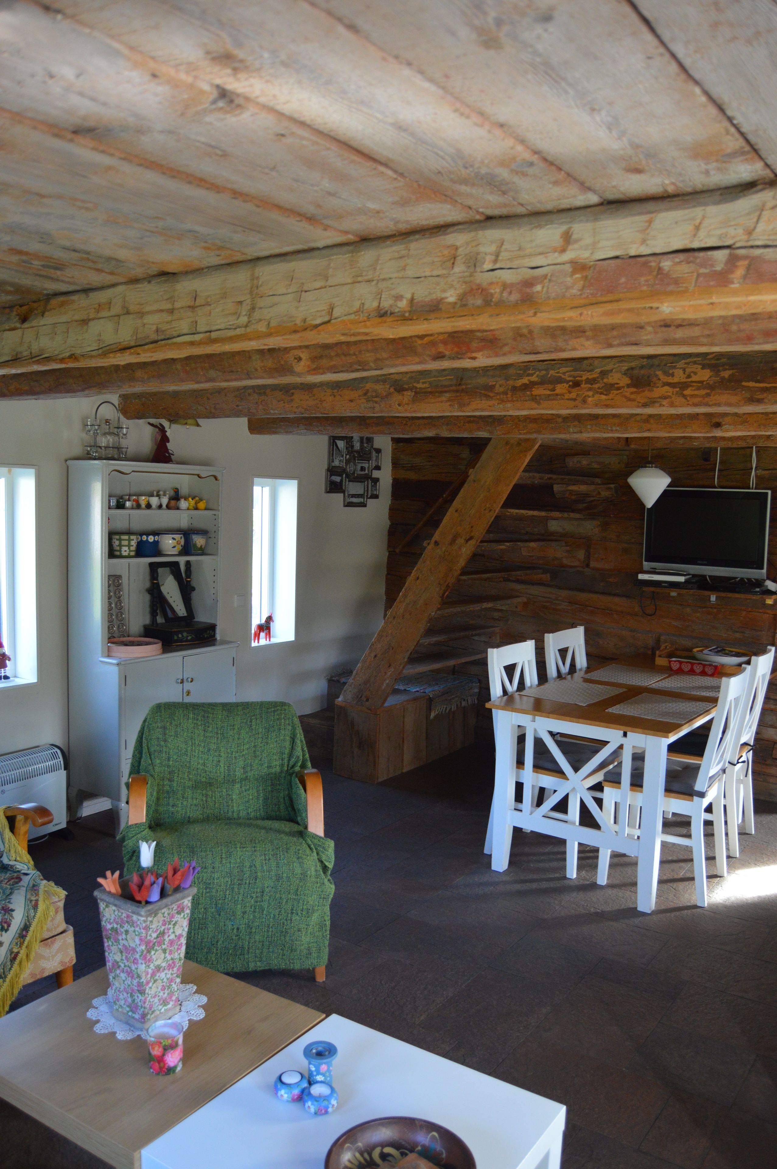 House (Norrgård) | Living area | Plasma TV, fireplace, DVD player, table tennis