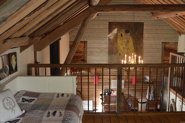 Hus (Södergård) | Individuell inredning, unika möbler, skrivbord och mörkläggningsgardiner