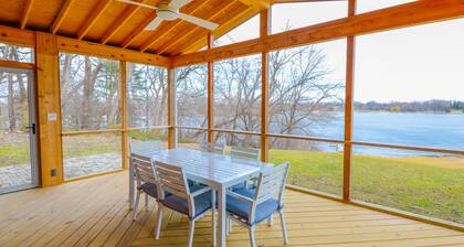 4 Acres of private lakefront - Fox Chain Of Lakes - 1 hour from Chicago