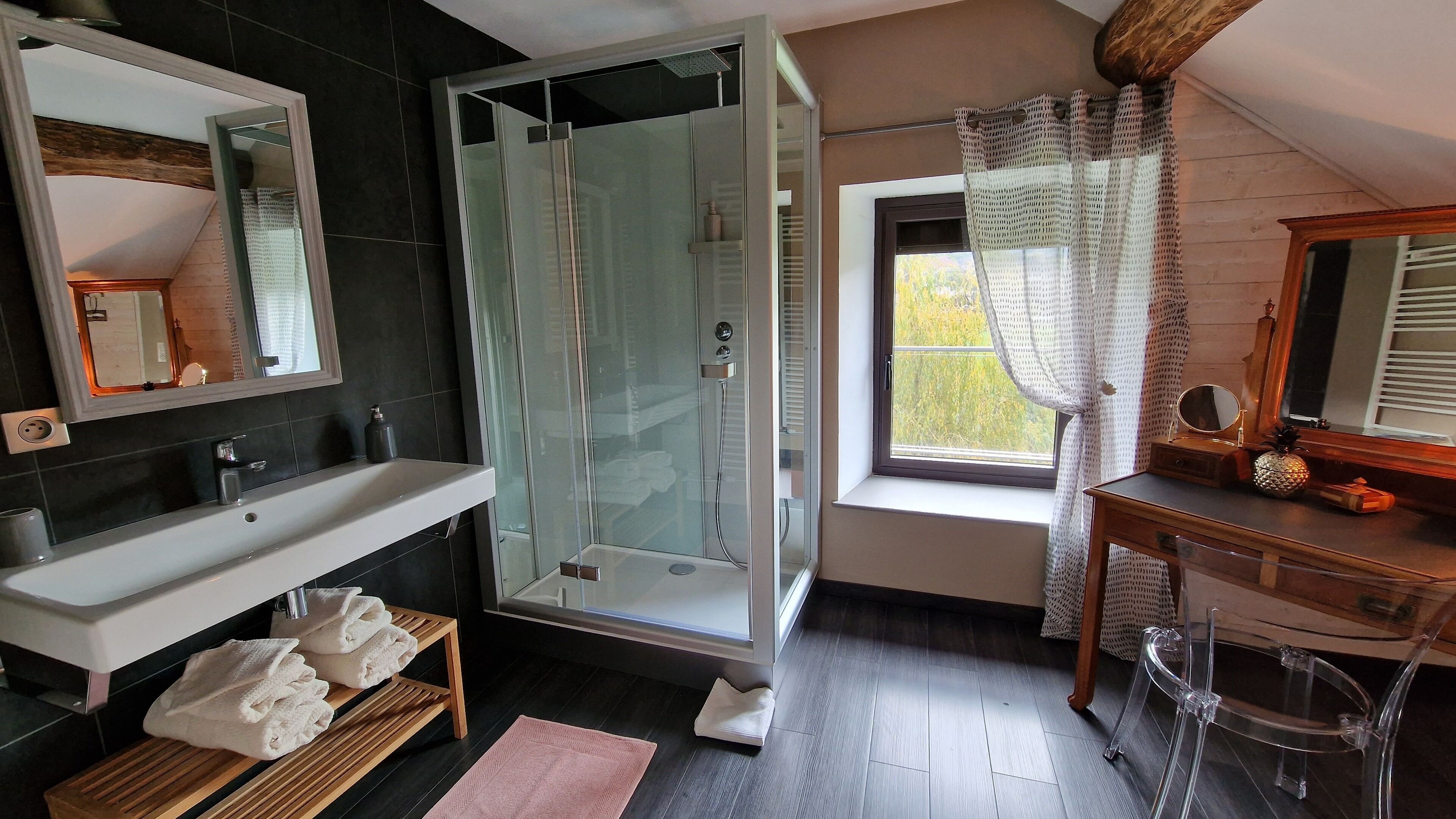 Doppelzimmer, Nichtraucher | Badezimmer | Dusche, Regendusche, Haartrockner, Handtücher