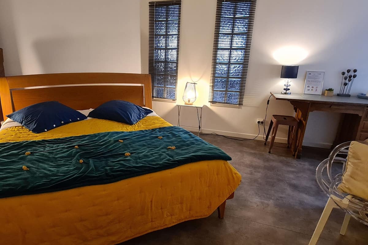 Habitación doble | Cortinas blackout, tabla de planchar con plancha y wifi gratis