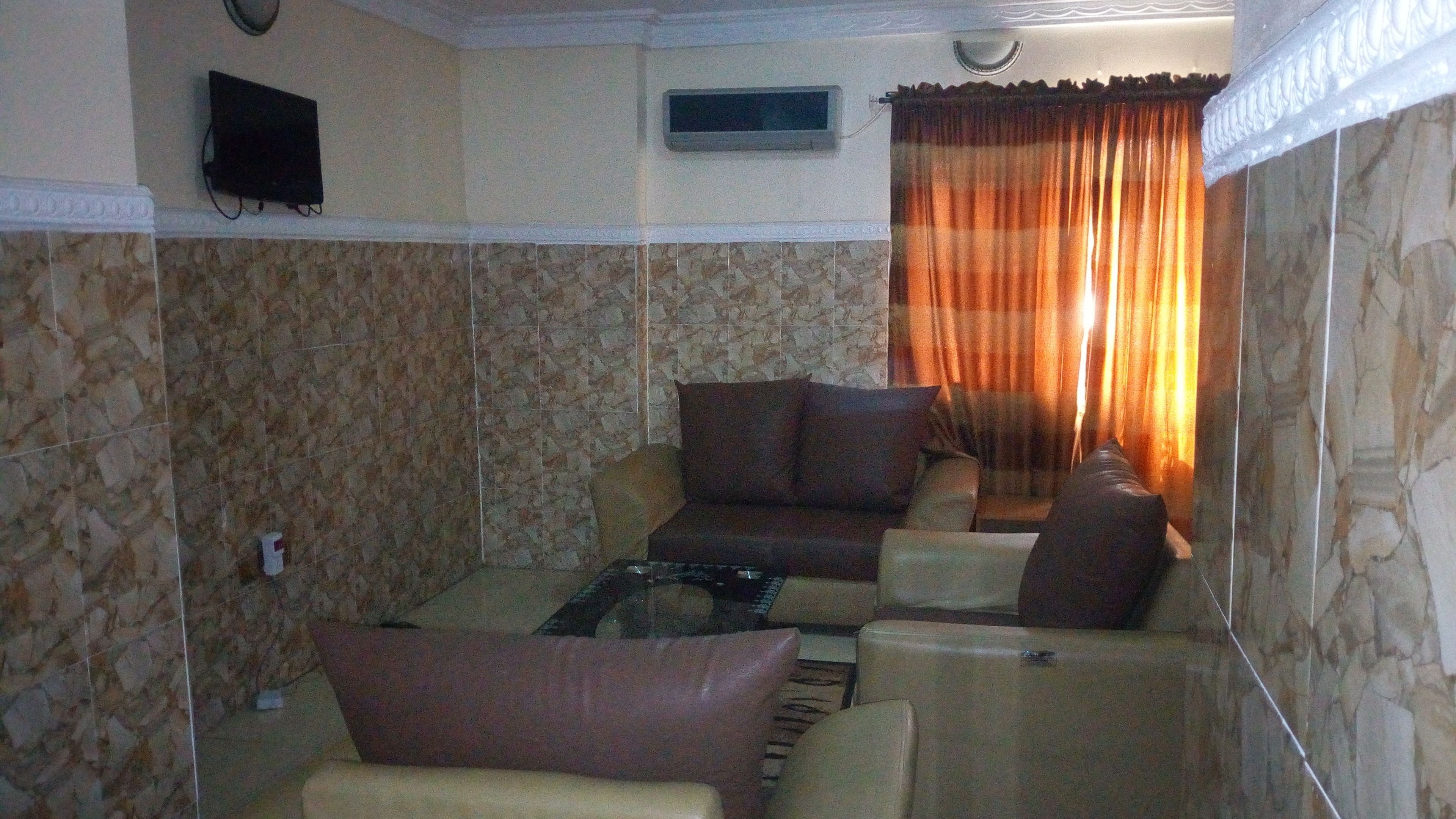 Área de sala de estar | Televisión de pantalla plana 