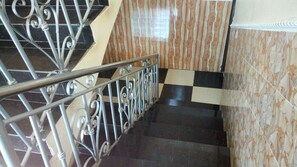 Staircase - Jam-Bed Hotel and Suites Abeokuta (Abeokuta)