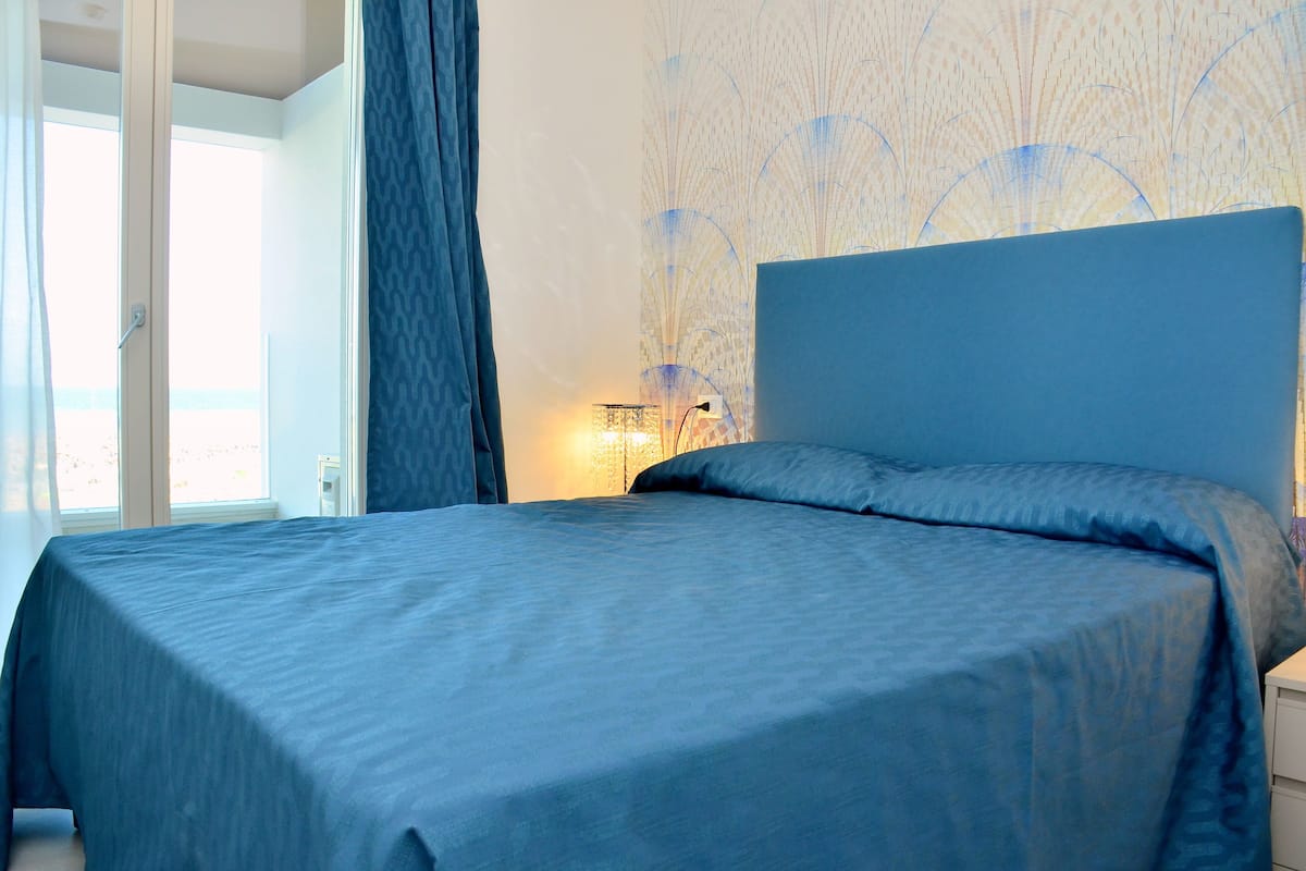 Appart'hôtel (Blue Room Sud Mare) | Coffres-forts dans les chambres, fer et planche à repasser