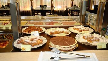 Daily buffet breakfast for a fee