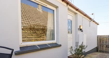 The Annexe, Laburnum