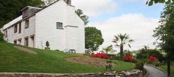 Tuckermarsh Quay River Cottage 2