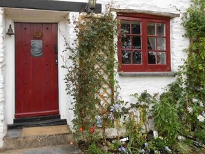 Cottage | Front of property - Tuckermarsh Quay River Cottage 2 (Yelverton)