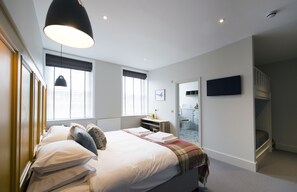 Chambre Double, plusieurs lits (2) | Salle de bain