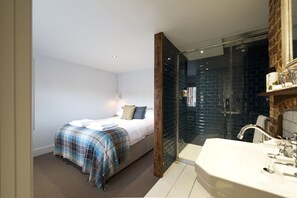 Double Room, 1 Double Bed (7) | Bathroom shower
