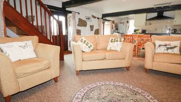 Cottage | Interior
