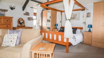 Cottage | Interior
