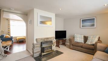 Cottage | Living room | TV