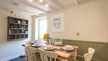 Cottage | Interior