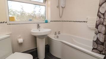 Cottage | Bathroom