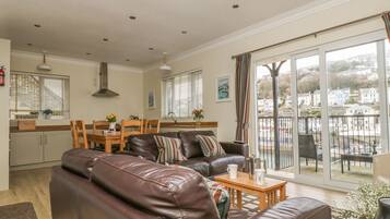 Cottage | Living room | TV, DVD player