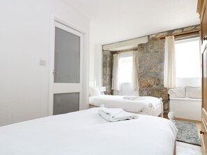 Cottage | 3 bedrooms, individually decorated, individually furnished, free WiFi - The Coach House (Penzance)