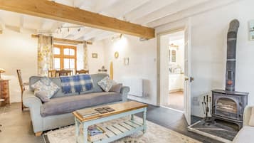 Cottage | Interior
