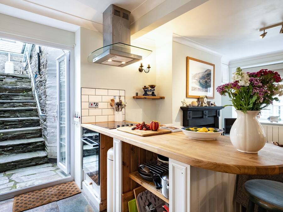 Casa de campo | Cocina privada | Microondas, placa de cocina, lavavajillas y hervidor eléctrico