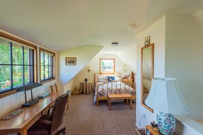 1 bedroom, iron/ironing board, travel cot, free WiFi