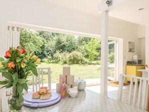 Chaumière | 4 chambres, décor unique, ameublement unique, accès au Wi-Fi (inclus)
