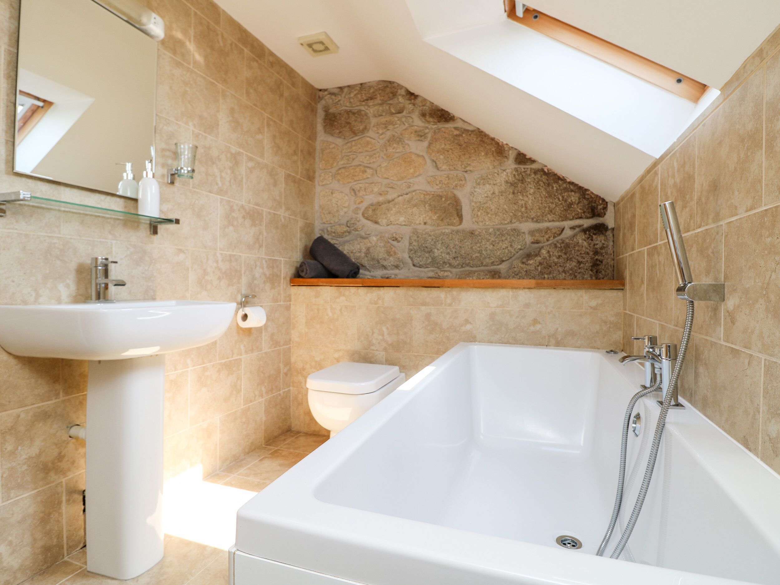 Cottage | Bathroom | Shower