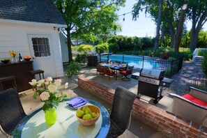 Outdoor dining - Private Pool Retreat | Ages 12+ Only | Pet Friendly | Near Downtown (Walla Walla)