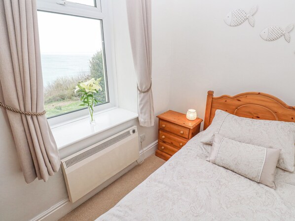 Cottage | 3 bedrooms, individually decorated, individually furnished - Seaview (Seaview)