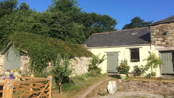 Cottage | Interior