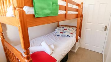 Cottage | 3 bedrooms, individually decorated, individually furnished, free WiFi