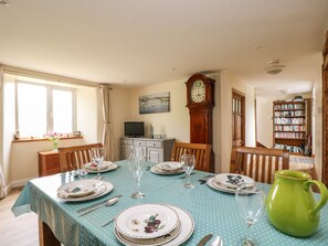 Cottage | Interior