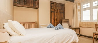 Parc An Castle Cottage