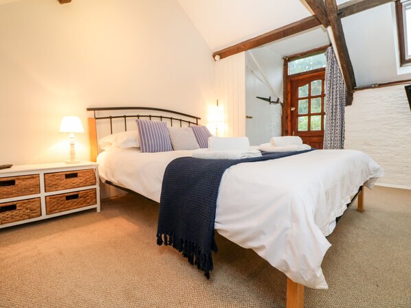2 bedrooms, individually decorated, individually furnished, free WiFi - Apple Loft (Lostwithiel)