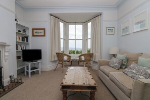 Cottage | Living area