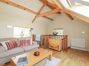 Cottage | Living area | TV, DVD player