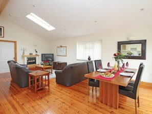 Cottage | Living room