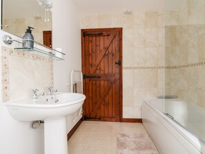 Cottage | Interior - Castle Dore Barn (Par)