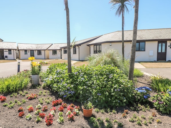 Property grounds - Seabreeze (Penzance)