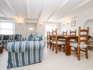 Cottage | Living room