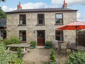 Cottage | Outdoor dining - Chenalls Cottage (Helston)