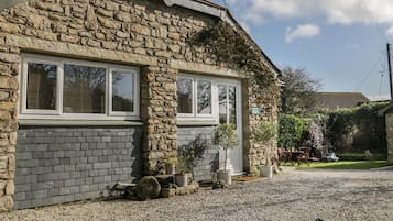 Cottage | Front of property